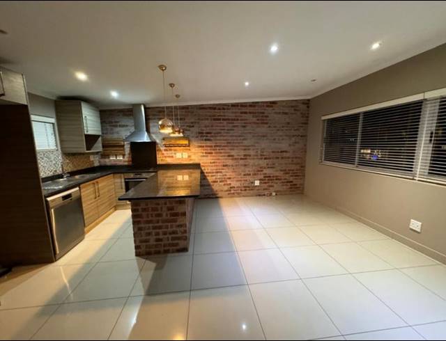 2 BEDROOM PROPERTY TO RENT IN GREEN POINT